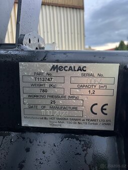 Traktorbagr Mecalac TLB 990 - 13