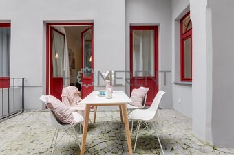 Pronájem ateliéru 2+kk, 55m² + 20m² terasa - Praha - Karlín - 13