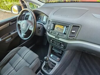 VW Sharan 2.0 TDI 103kW,7.Míst,Navi,Kamera,Tažné,Serviska. - 13