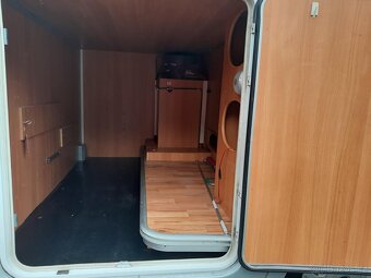 Obytné auto-Ford Transit polointegrovaný - 13
