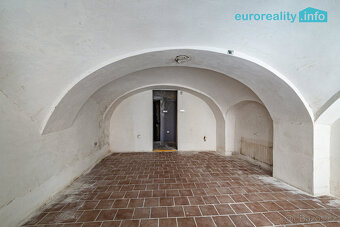 Prodej atypických prostor 169 m2, Cheb historické centrum - 13