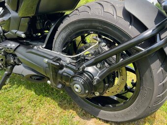 Triumph Rocket 3 R STORM 2024 - 13