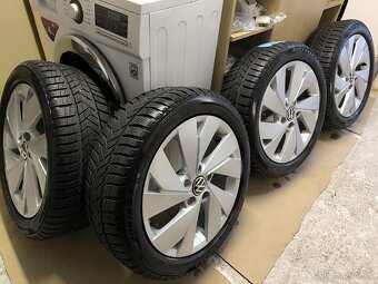 ALU kola VW Golf 8 Octavia 5x112 r17 Originál,zimní pneu 99% - 13