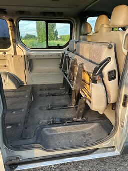 Opel Vivaro 1.9 DTI 74kw, 6 míst - 13