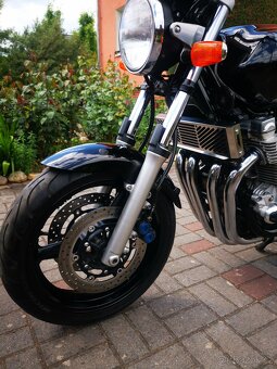 Yamaha XJR 1300 - 13