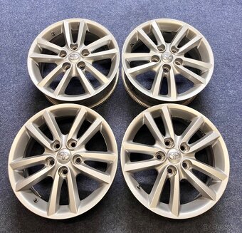 5x114,3 R16 Originál alu Toyota Auris / Avensis - ET 45 - 13