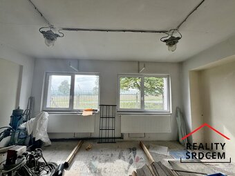 Pronájem skladových a obchodních prostor s rampou, 275 m2 Še - 13
