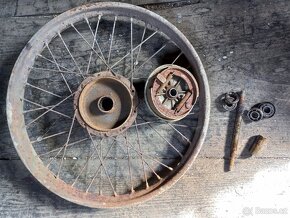 ČZ 125 t - ČZ 125b - Přední kolo - 13