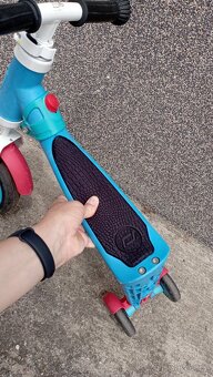 Odrážedlo a koloběžka Scoot and Ride 2v1 - 13