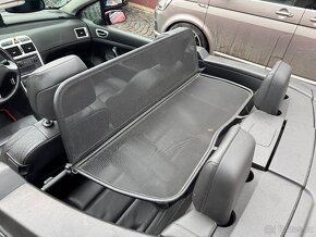 Prodám díly z tohoto vozu Peugeot 307 cc cabrio - 13