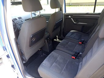 VW Touran 2,0 103kw - 13