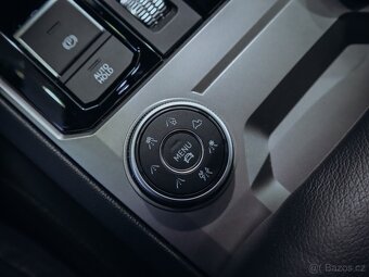 VW Touareg 3.0TDI V6 R-line 210 kW TOP DPH - 13