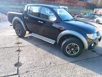Mitsubishi L200 - 13