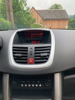 peugeot 207 1.4i - 13