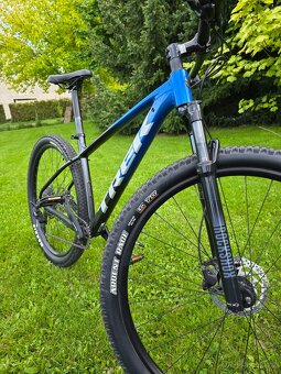 Trek Marlin 8 barva černo - modrá, velikost M/L - unisex - 13