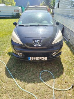 Prodám Peugeot 207 1,4 70kw, benzín, manuál - 13