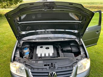 ►► VOLKSWAGEN TOURAN 2.0 TDI • NOVÁ STK ◄◄ - 13