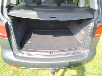 Touran 2.0 TDI r.v.2014 Top originální stav serviska - 13