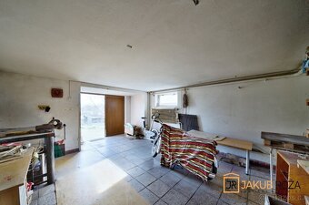 Prodej rodinného domu 238 m², pozemek 692 m² - 13