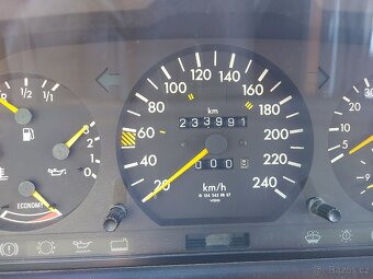 MB 300 CE , model 124, automat, rok 1989. - 13