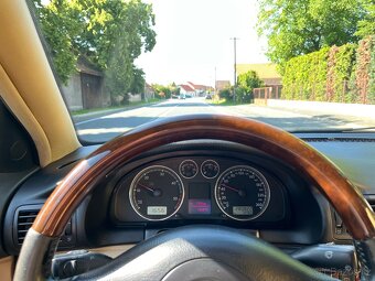 VW Passat 2.5 TDI V6 4X4 - 13