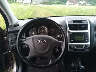 KIA Sportage 2009, benzín 2.0i (104 kW), LPG, 4WD, tažné - 13