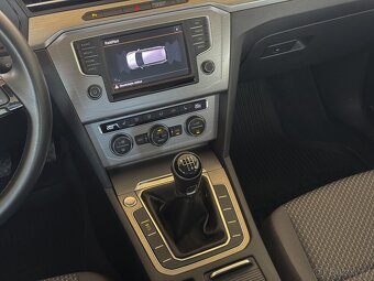 VOLKSWAGEN PASSAT 1.MAJ EL. KUFR CARPLAY SERVIS - 13