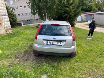 Ford Fiesta 1.3  44kw - 13