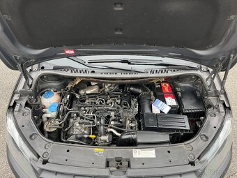 VW Caddy 2,0TDi 103KW 5 míst,2x šoup,climatr,vč.DPH - 13