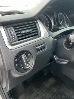 Škoda Rapid 1.4 tdi 66kw DSG,navigace. - 13
