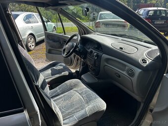 Renault Megane Scenic 1,6i 16V 79kW, r.v. 2002 - 13