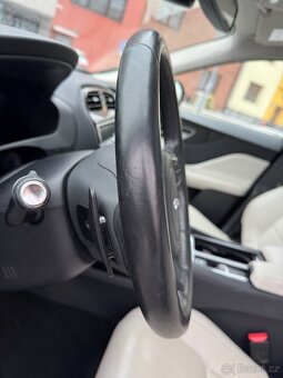 Jaguar F-Pace, 3.0D - 13