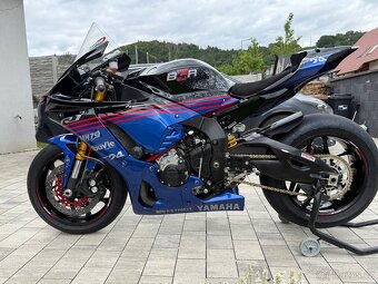 Yamaha r1 - 13