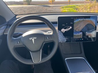 Tesla Model Y Long Range 2021 - 13