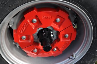 Traktor HANWO HWE 704 C, STAGE V, 4 válcový motor Víčko - 13