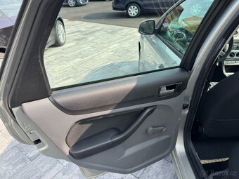 Ford Focus 1.6i 74kW - 13