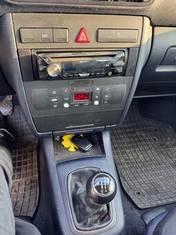 Prodám Audi A3 1.9 TDI 74kW r.v.2002 - 13