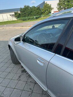 Audi A6 3.2 allroad - 13