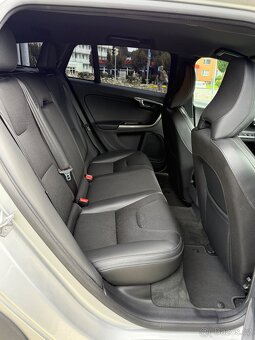 Volvo V60 Cross Country AWD—D4 2.4 140kw—AUTOMAT—2015– - 13