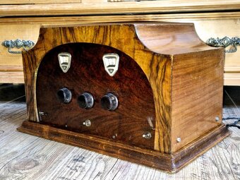 Rádio Stygor, 1931, s reproduktorem a anténou - 13
