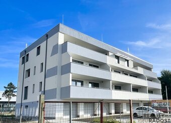 Pronájem novostavby bytu 2+kk, 67 m2, terasa 16 m2, garáž +  - 13