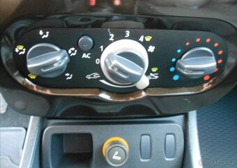 Dacia Duster 1,5 DCi 79 kW KLIMA Serviska nafta - 13
