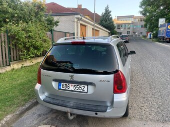 Peugeot 307 SW 2.0 HDI 7 místné. Tažné. Klima. Panorama - 13