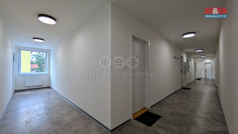 Pronájem bytu 1+kk, 19 m², Praha, ul. Kubánské náměstí - 13