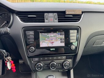 Škoda octavia 2.0 tdi 4x4 110kw - 13