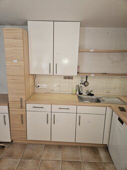 Kuchyňská linka se spotřebiči - 13