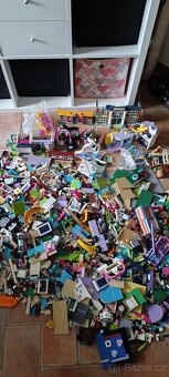 Obrovská krabice Lego Friends, Lego Dots - 13