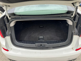 BMW Řada 5, 535I - 13