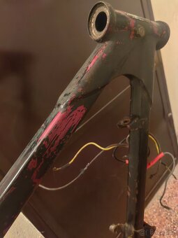 Jawa perak zbrojovka rám a motor - 13