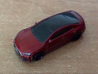 Hot Wheels - 12 autíček dle foto - 13